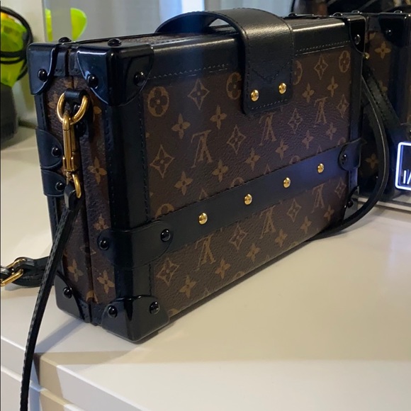 Some scratches still in good condition - Picture 2 of 4